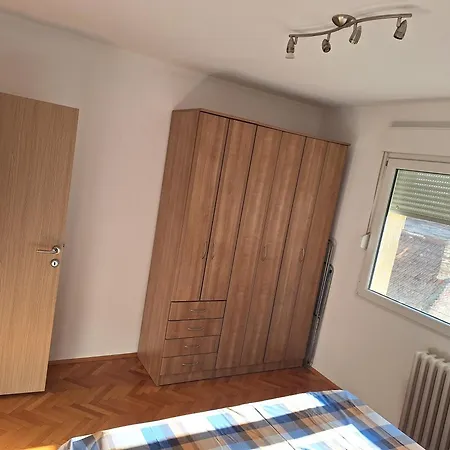 Temple Saint Sava Apartament