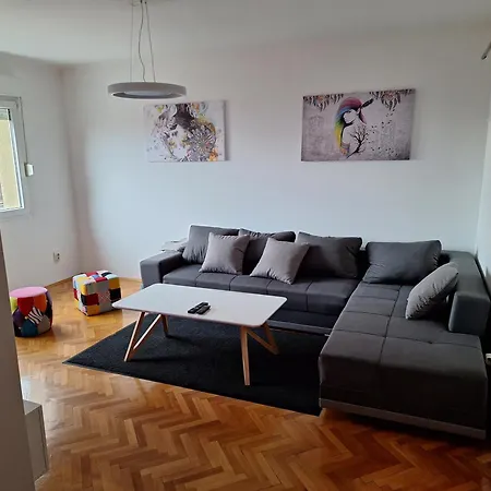 Temple Saint Sava Apartment *